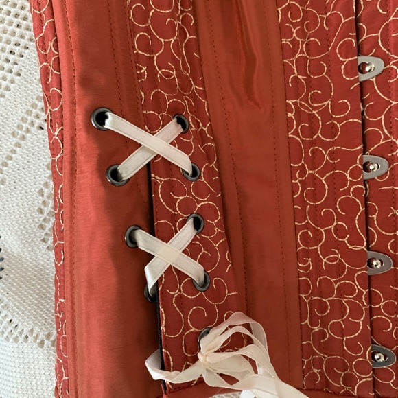 TT Corset (Pumpkin) size 22” (small) - Picture 5 of 16